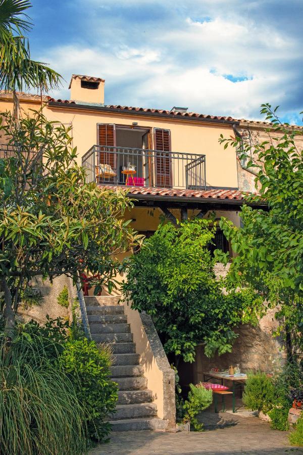 Holiday Home Kuca Na Moru Корнич Екстер'єр фото