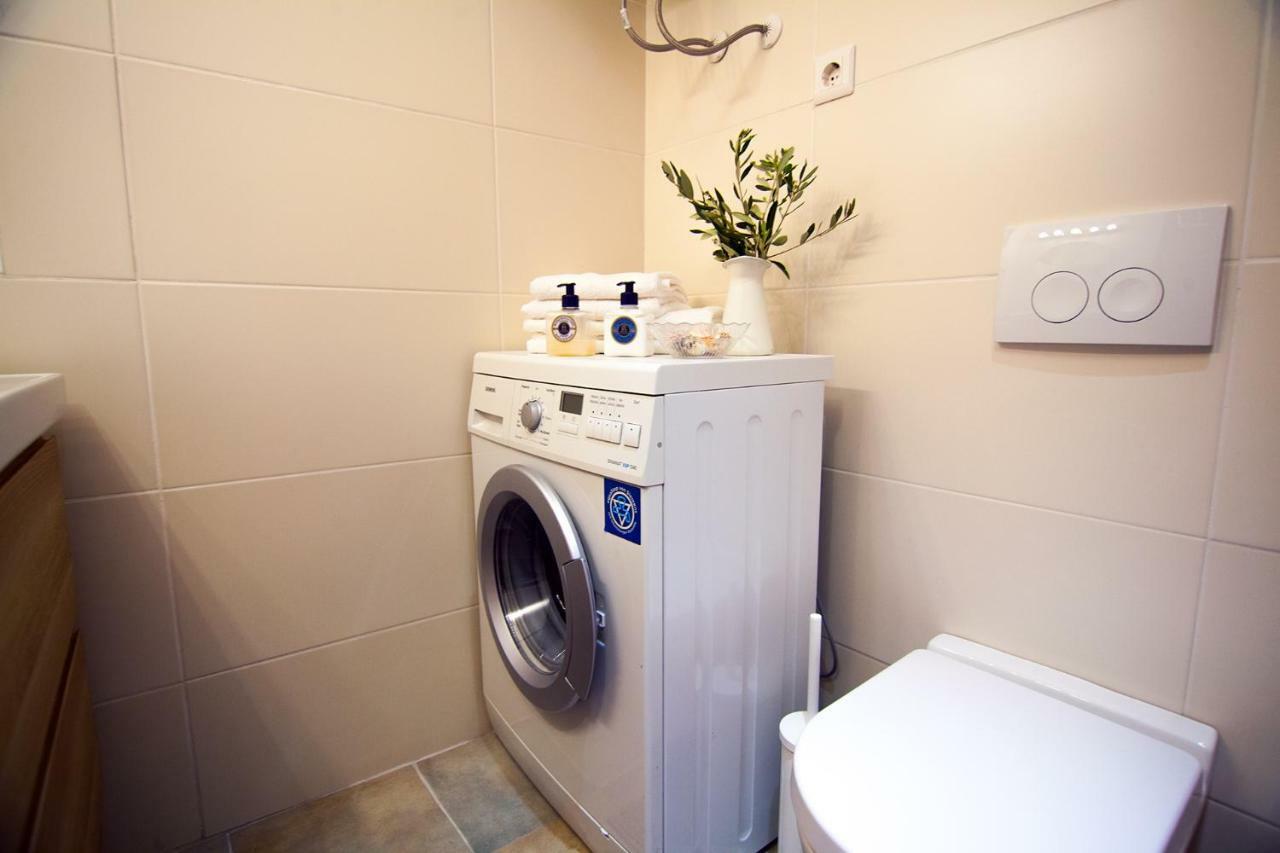 Holiday Home Kuca Na Moru Корнич Екстер'єр фото